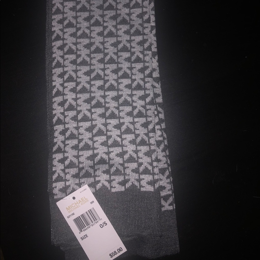 Reversible Michael Kors Scarf